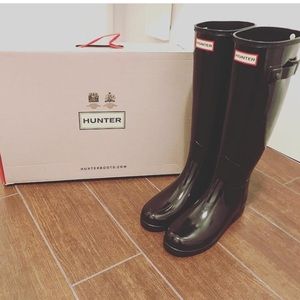 Black Hunter boots